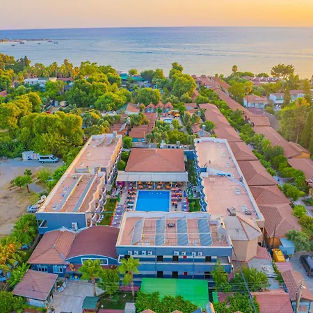 Sayanora Hotel
