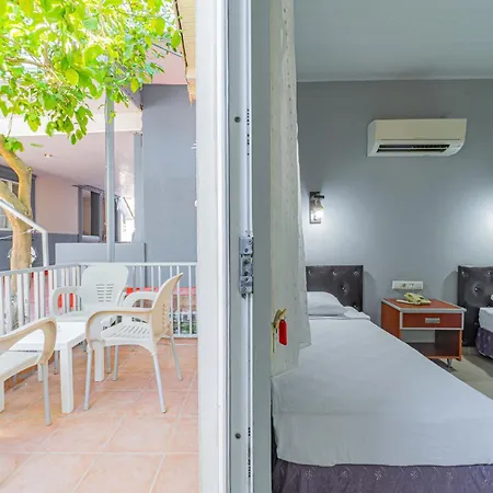Hotell Sayanora Side