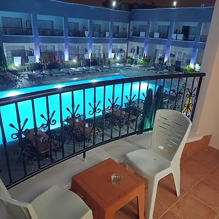 Sayanora Hotel